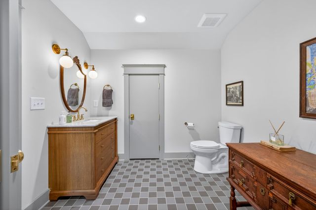 112 Lewisburg Ave, Franklin, TN 37064