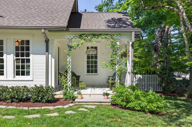112 Lewisburg Ave, Franklin, TN 37064