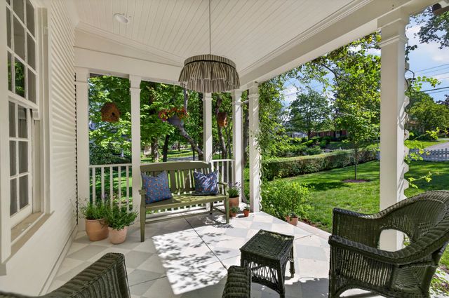 112 Lewisburg Ave, Franklin, TN 37064