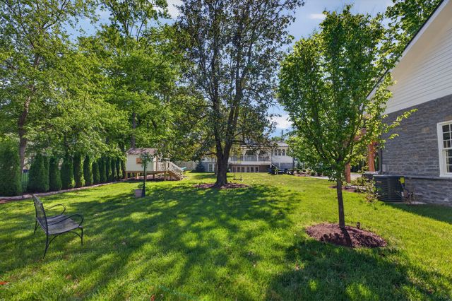 112 Lewisburg Ave, Franklin, TN 37064