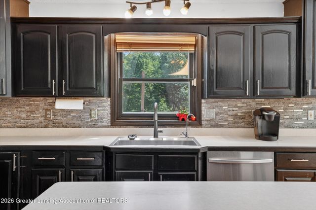 7042 Rossman Highway, Eaton Rapids, MI 48827
