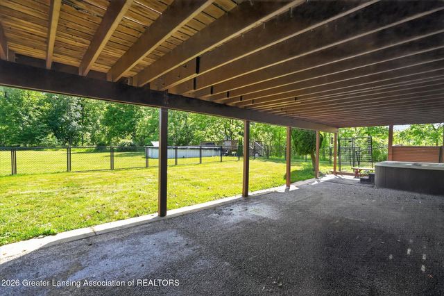 7042 Rossman Highway, Eaton Rapids, MI 48827