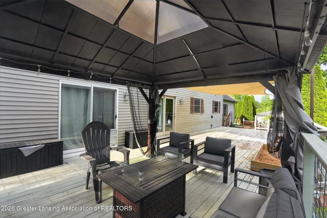 7042 Rossman Highway, Eaton Rapids, MI 48827