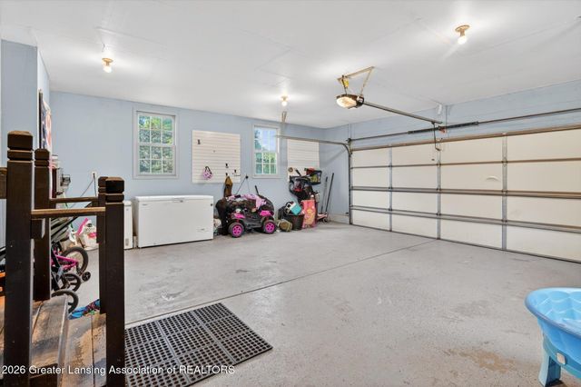7042 Rossman Highway, Eaton Rapids, MI 48827