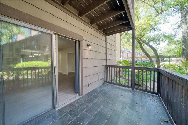 11711 Memorial Dr Drive 573, Houston, TX 77024