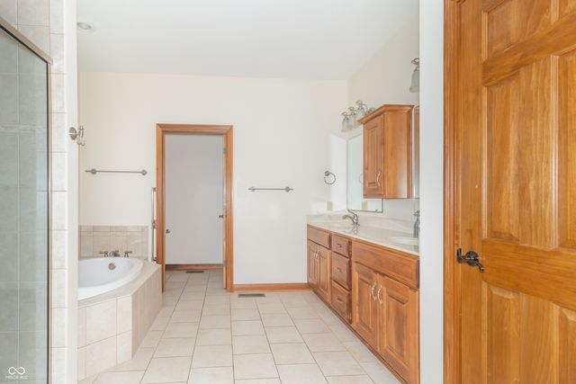 1336 Penny Lane, Greenfield, IN 46140