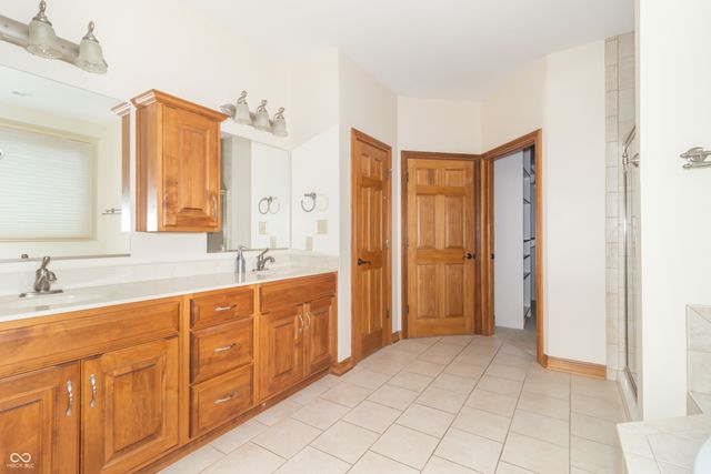 1336 Penny Lane, Greenfield, IN 46140