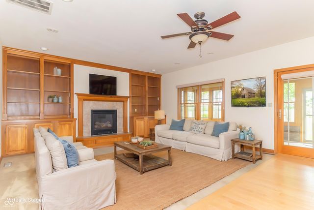 1336 Penny Lane, Greenfield, IN 46140