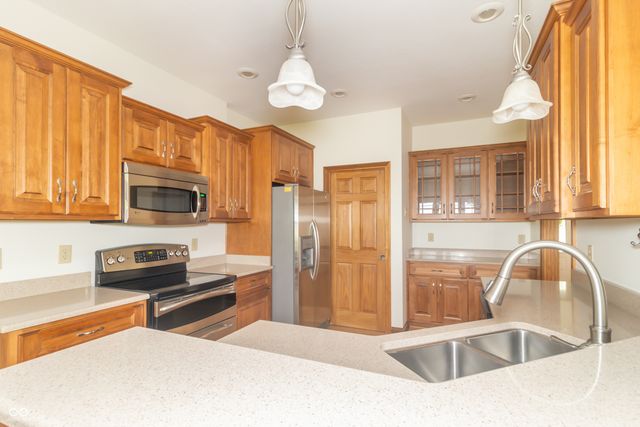 1336 Penny Lane, Greenfield, IN 46140