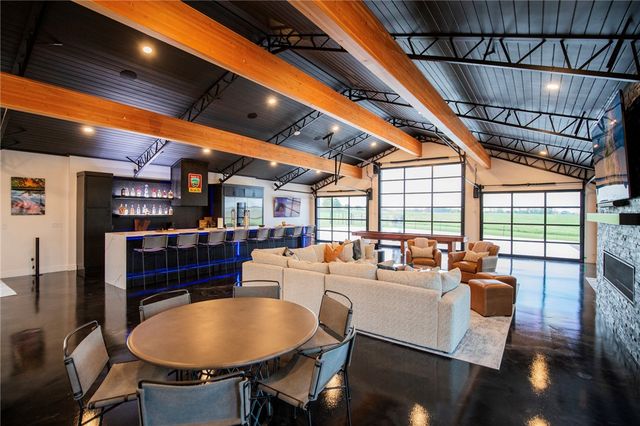 11390 Walters Road, Bentonville, AR 72712