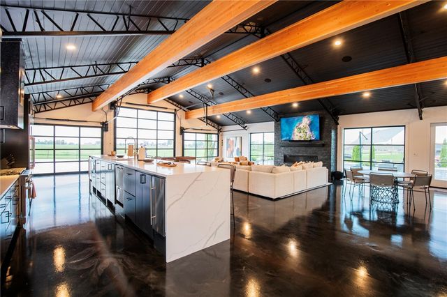 11390 Walters Road, Bentonville, AR 72712