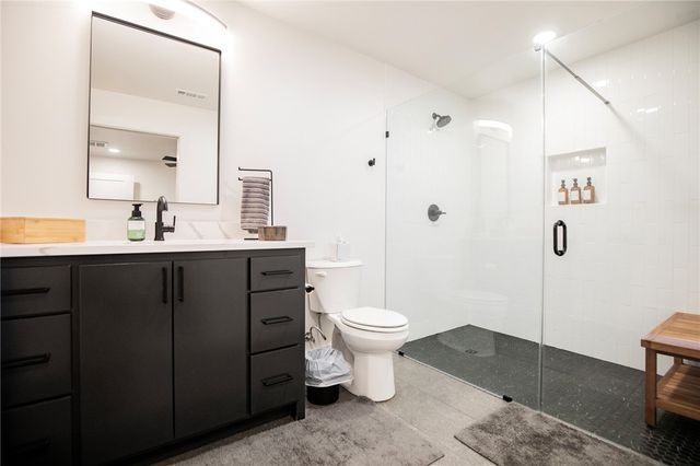 11390 Walters Road, Bentonville, AR 72712