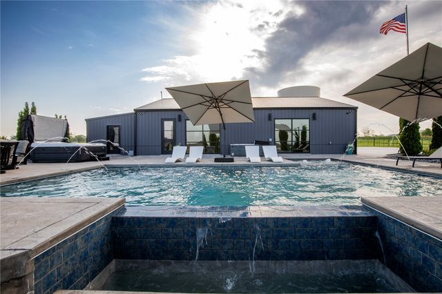 11390 Walters Road, Bentonville, AR 72712