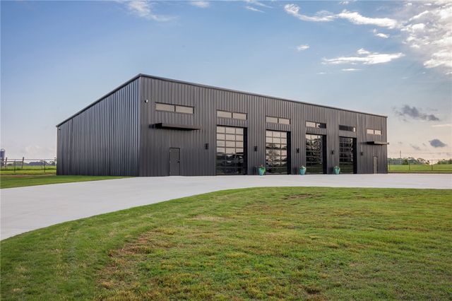 11390 Walters Road, Bentonville, AR 72712