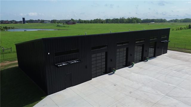 11390 Walters Road, Bentonville, AR 72712