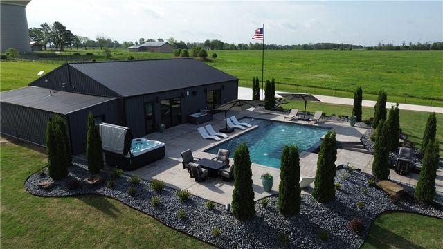 11390 Walters Road, Bentonville, AR 72712