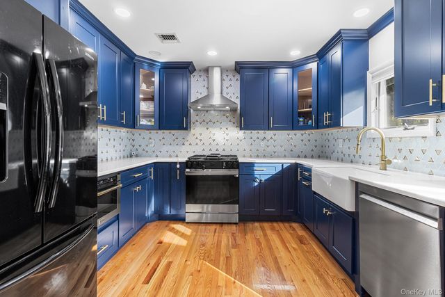 49 Fairfield Drive, Dix Hills, NY 11746