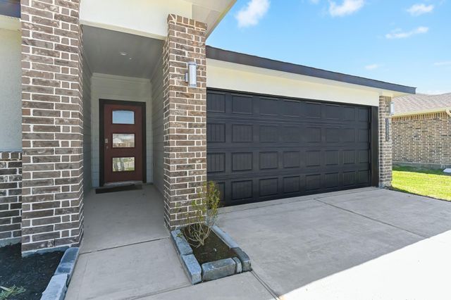 14826 Cold Water Drive, Baytown, TX 77523