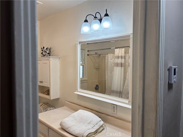 2512 Barnett, Bakersfield, CA 93308