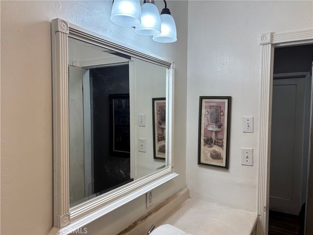 2512 Barnett, Bakersfield, CA 93308