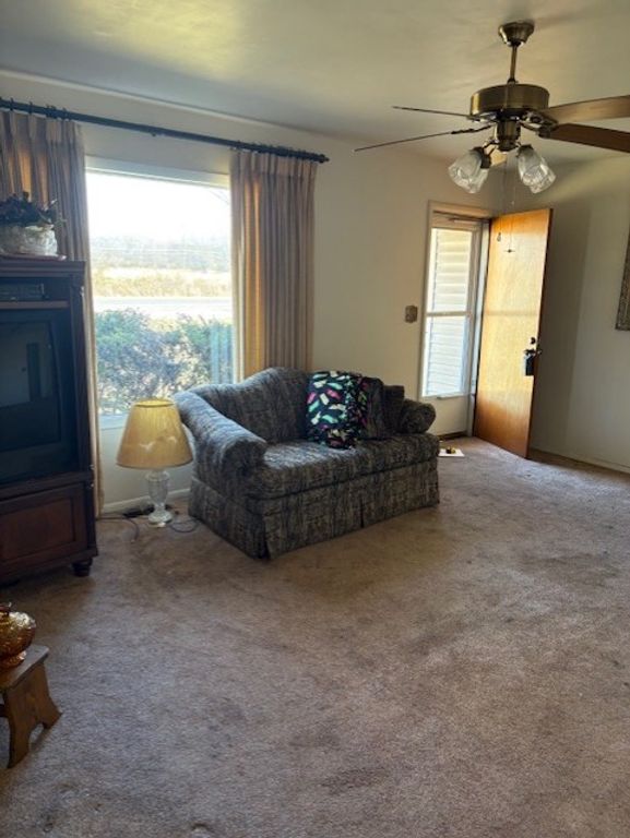 2204 S Lincoln Street, Siloam Springs, AR 72761