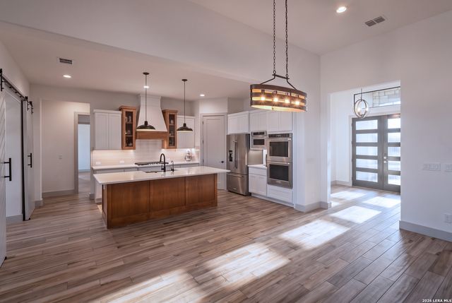 10522 Kendall Cyn, San Antonio, TX 78255