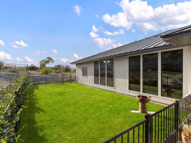 10522 Kendall Cyn, San Antonio, TX 78255