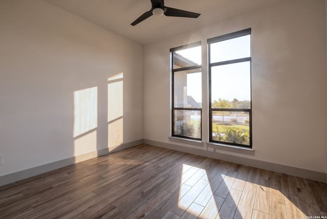 10522 Kendall Cyn, San Antonio, TX 78255