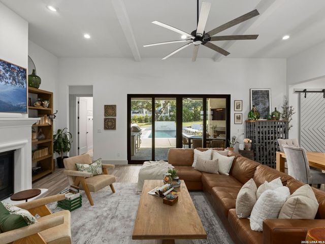 10522 Kendall Cyn, San Antonio, TX 78255