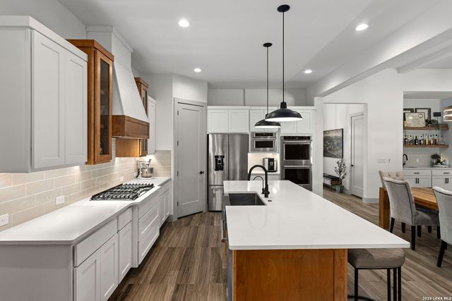 10522 Kendall Cyn, San Antonio, TX 78255