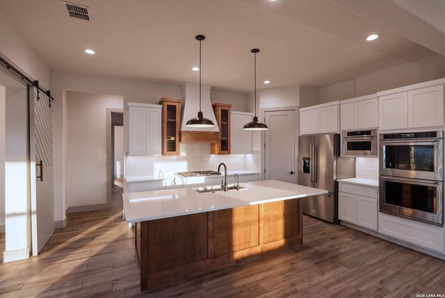 10522 Kendall Cyn, San Antonio, TX 78255
