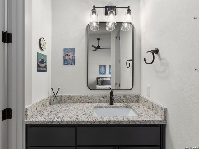 10522 Kendall Cyn, San Antonio, TX 78255