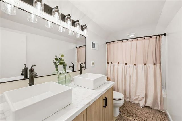 5608 Roeland Drive, Roeland Park, KS 66205