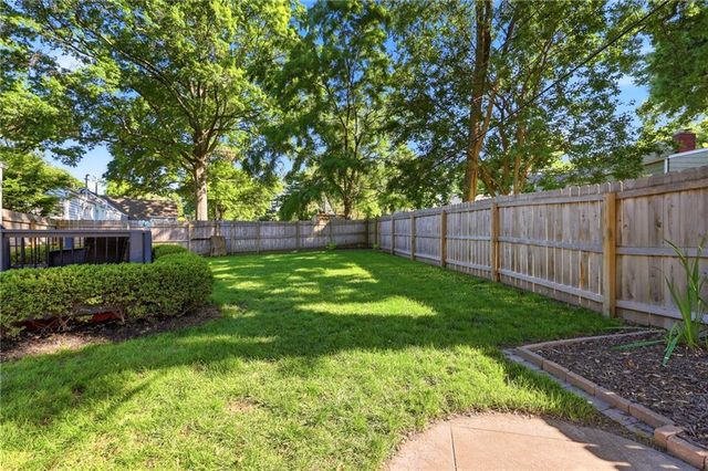 5608 Roeland Drive, Roeland Park, KS 66205