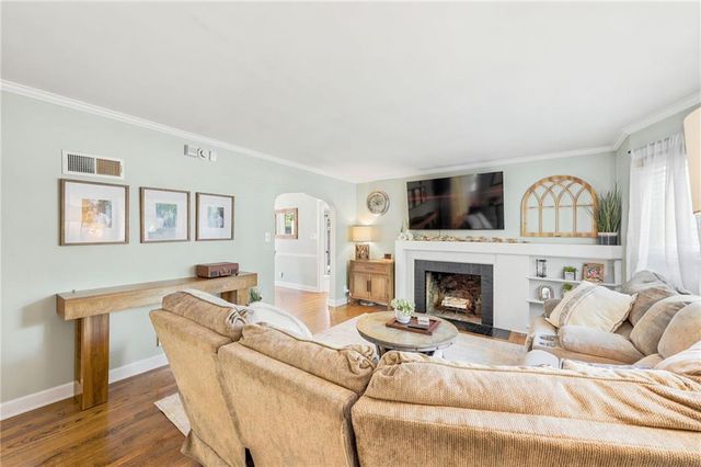 5608 Roeland Drive, Roeland Park, KS 66205