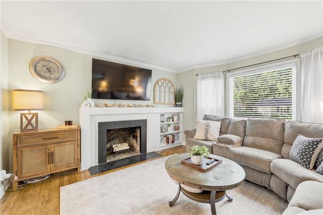 5608 Roeland Drive, Roeland Park, KS 66205