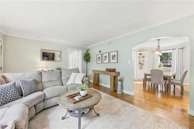 5608 Roeland Drive, Roeland Park, KS 66205