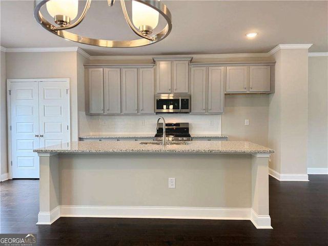 2020 Manor Pointe Drive, Drive 19, Cumming, GA 30041