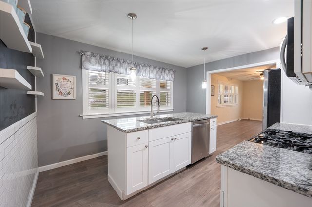 106 Kingston St, Unity Twp, PA 15650