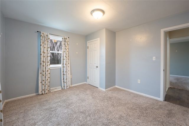 106 Kingston St, Unity Twp, PA 15650