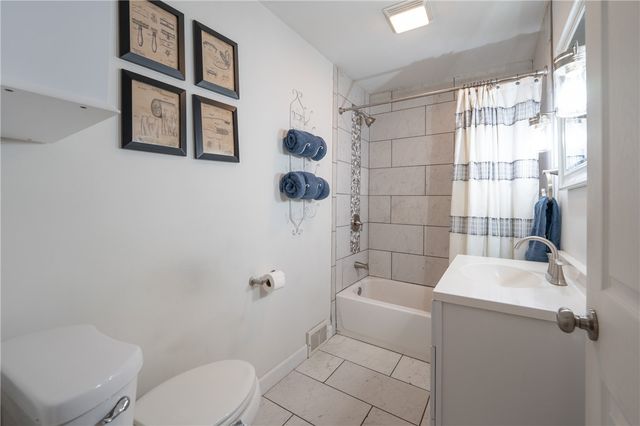 106 Kingston St, Unity Twp, PA 15650