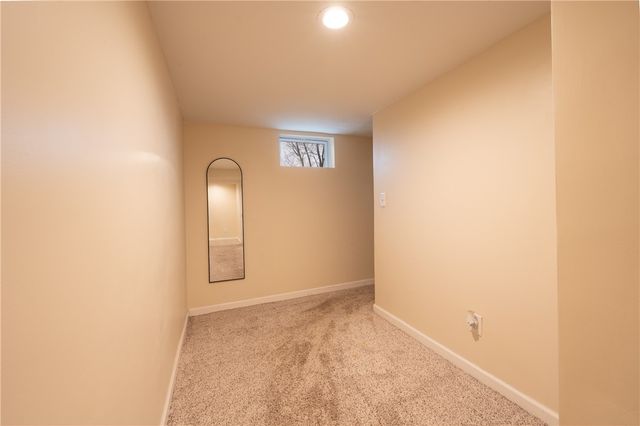 106 Kingston St, Unity Twp, PA 15650