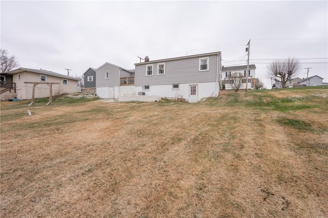 106 Kingston St, Unity Twp, PA 15650