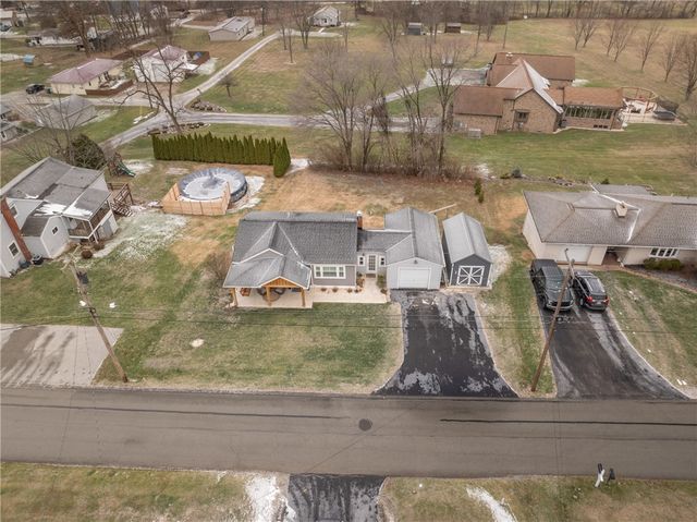 106 Kingston St, Unity Twp, PA 15650