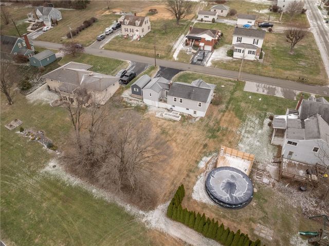 106 Kingston St, Unity Twp, PA 15650