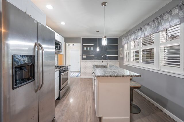 106 Kingston St, Unity Twp, PA 15650