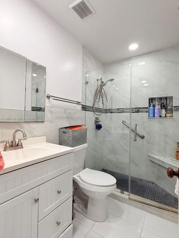 5941 W 20th Ln, Hialeah, FL 33016