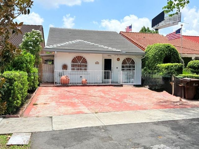 5941 W 20th Ln, Hialeah, FL 33016