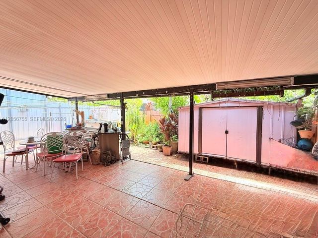 5941 W 20th Ln, Hialeah, FL 33016