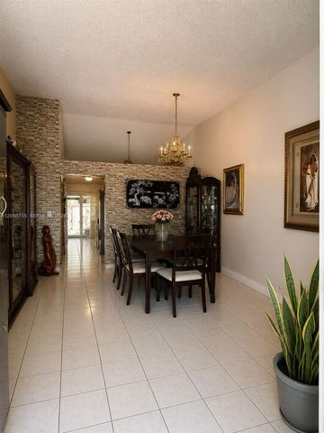 5941 W 20th Ln, Hialeah, FL 33016